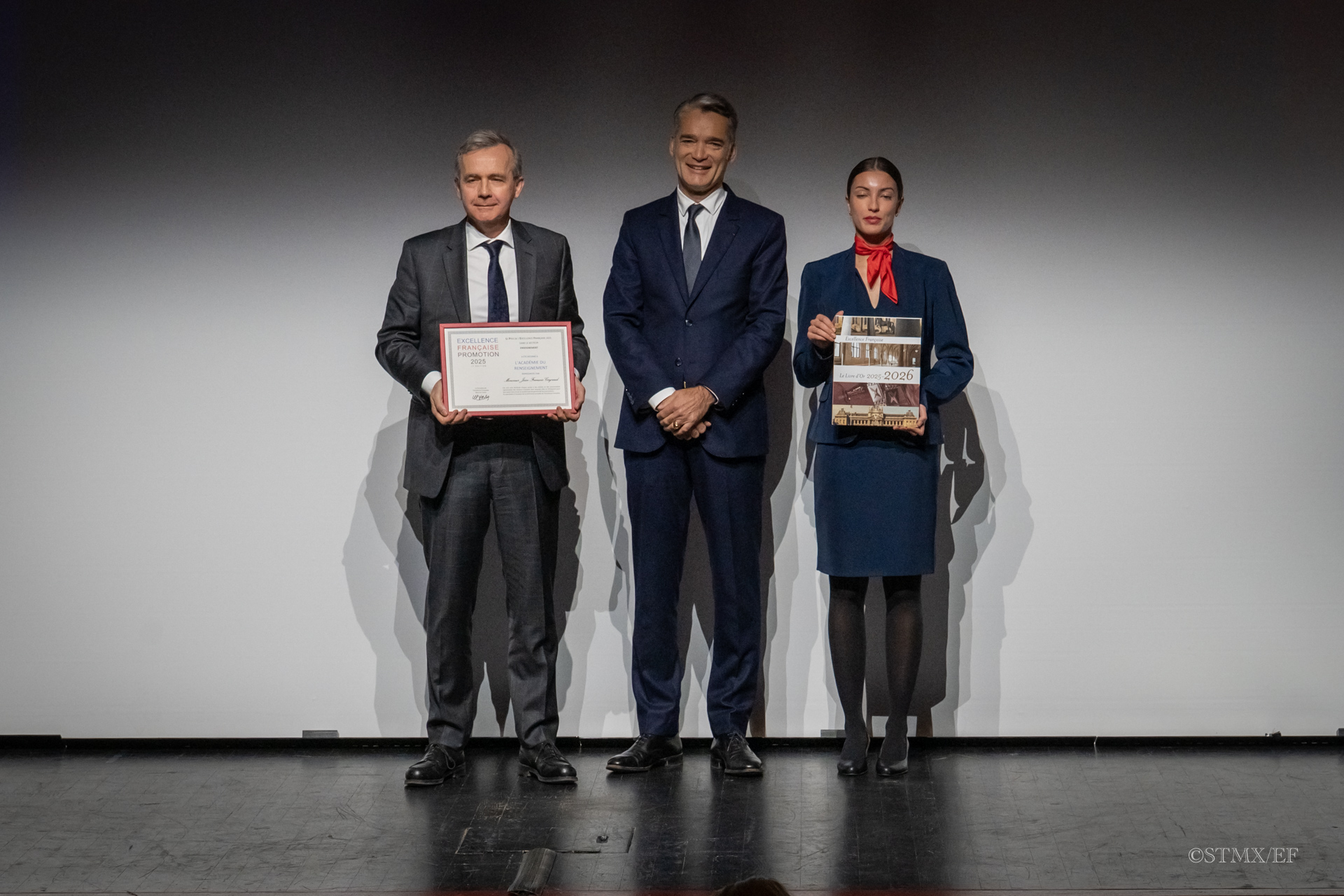 Philippe Gréciano, Vizepräsident der Deutsch-Französischen Hochschule, überreichte Preisträger Jean-François Gayraud (links) die Auszeichnung „Excellence Française“