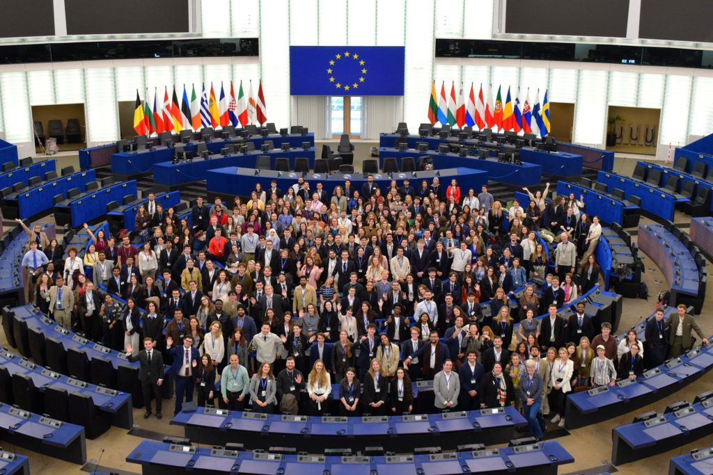 Les participant·es à l'Assemblée européenne des étudiant·e·s au Parlement à Strasbourg © Guillermo Alba Buitrón