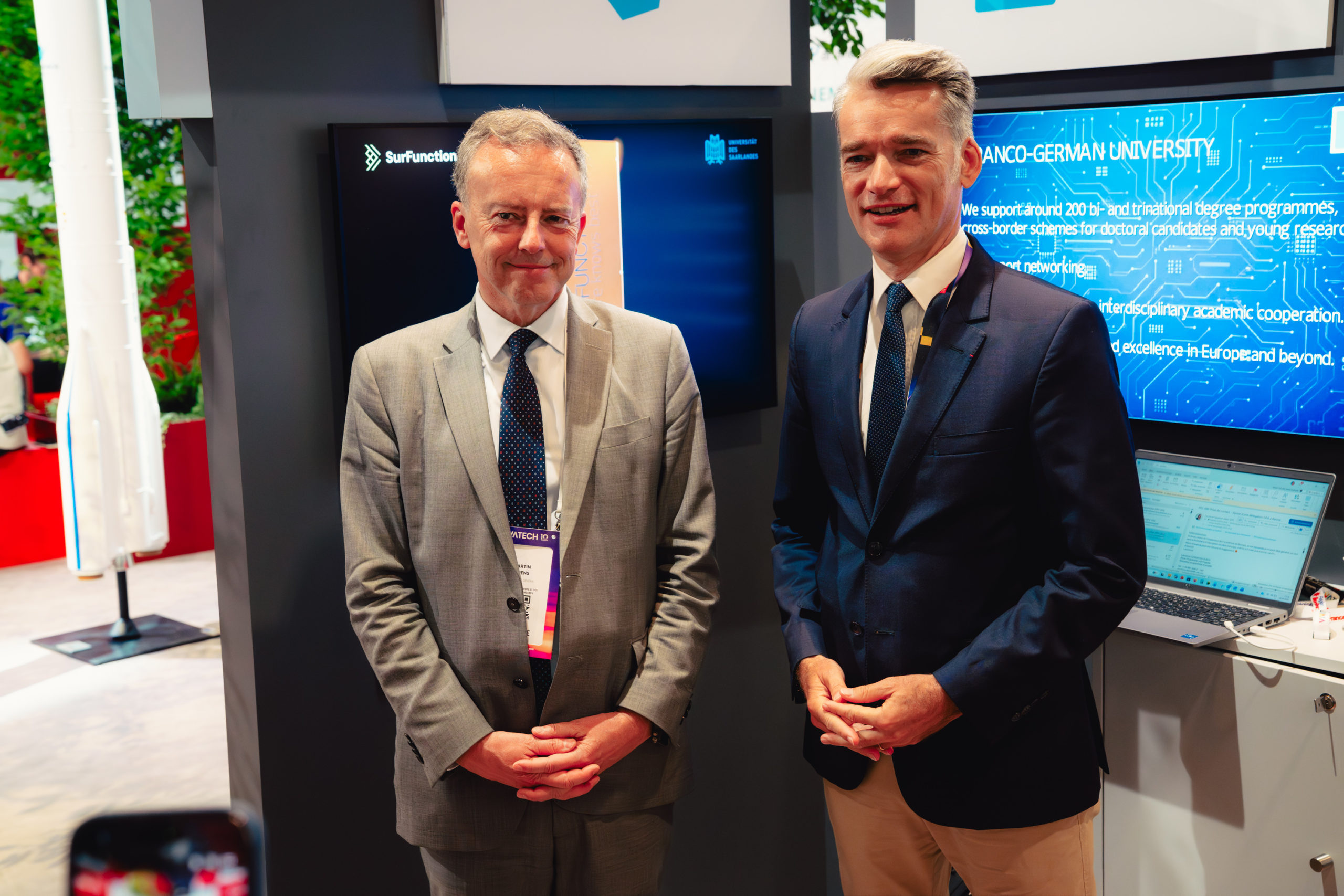 Martin Briens, Generalsekretär des Ministeriums für Europa und auswärtige Angelegenheiten (l.) und Philippe Gréciano (r.) © Inshorefilms