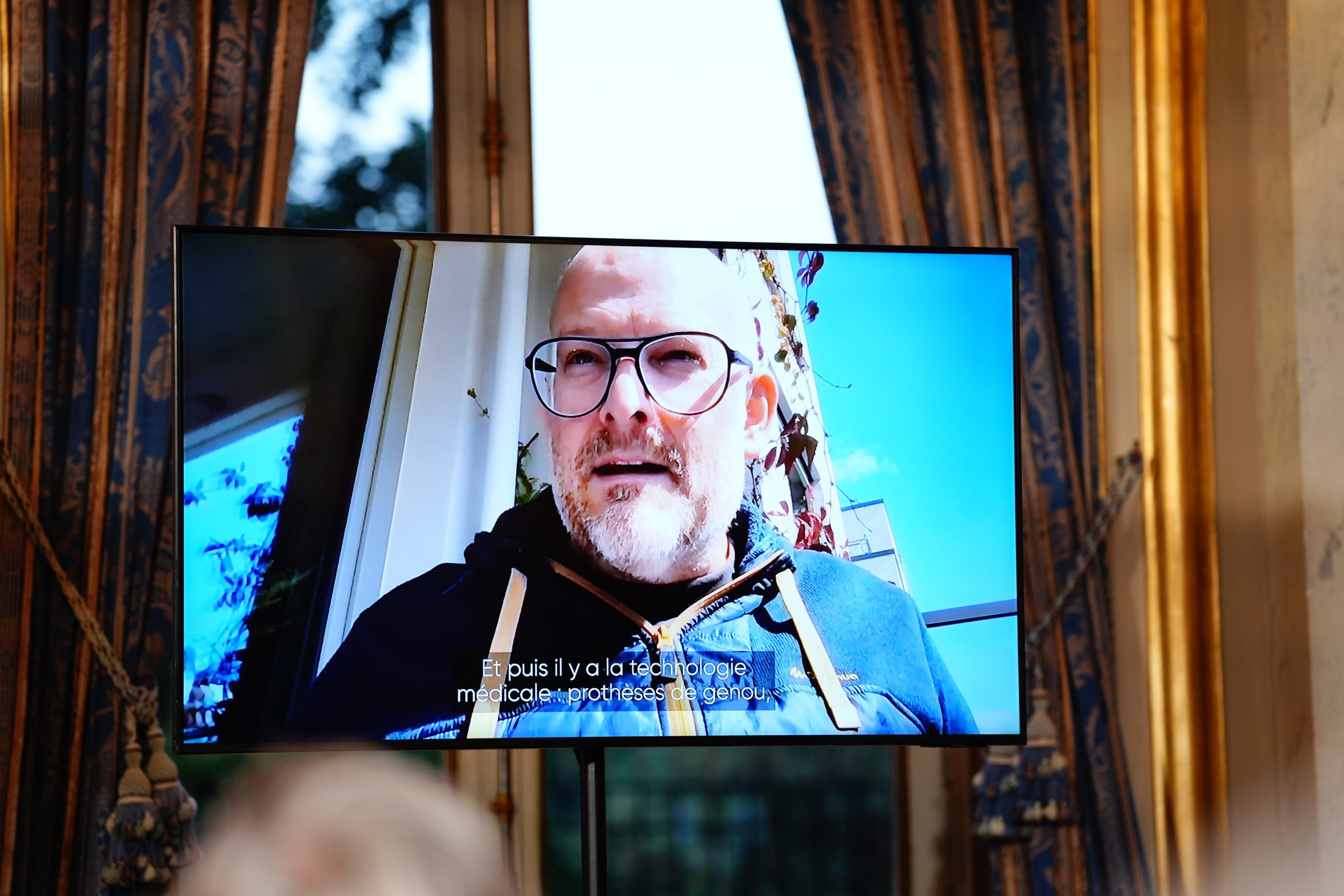 Preisträger und Filmemacher Christoph Peters ist in Form eines Videos Teil der Veranstaltung © DFJP Preisträger und Filmemacher Christoph Peters ist in Form eines Videos Teil der Veranstaltung © DFJP