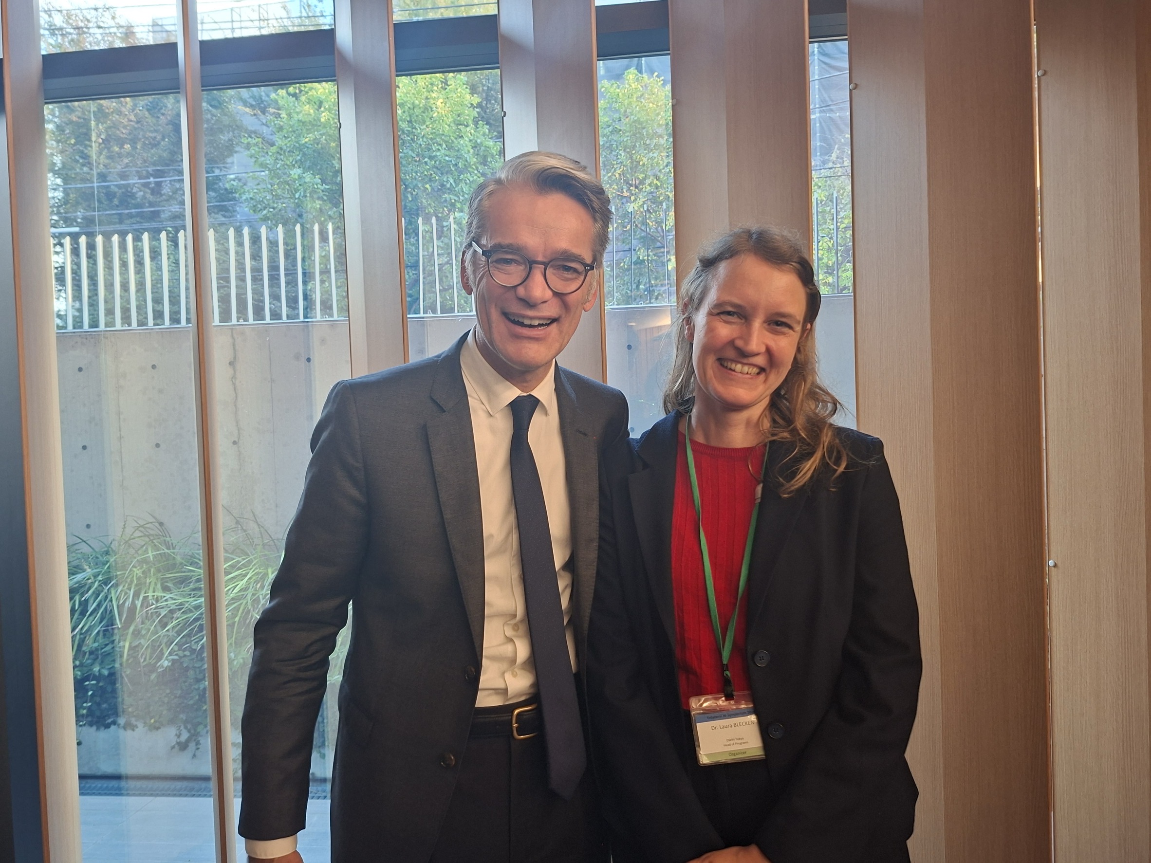 Philippe Gréciano und Laura Blecken, Leitung der Programmarbeit des DWIH Tokyo sowie stellvertretende Leiterin DAAD-Außenstelle Tokyo © DWIH Tokyo Philippe Gréciano und Laura Blecken, Leitung der Programmarbeit des DWIH Tokyo sowie stellvertretende Leiterin DAAD-Außenstelle Tokyo © DWIH Tokyo